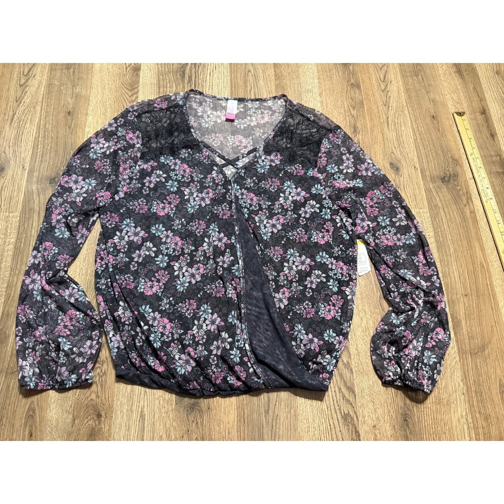 No Boundaries Blouse Womens Size XXL Black Floral Faux Wrap Lace Long Sleeve